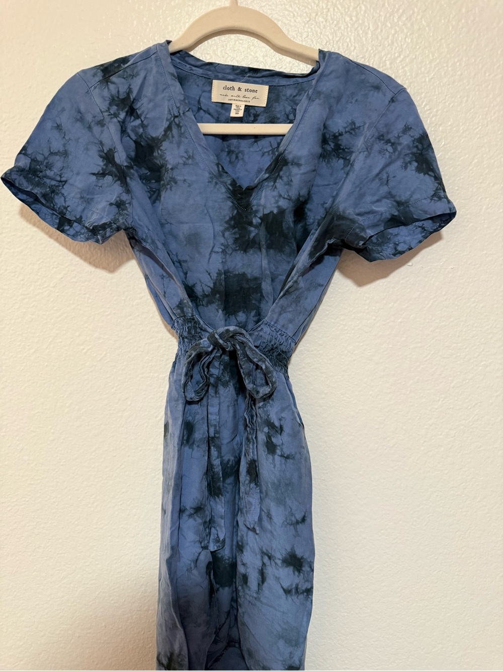 Anthropologie Blue Tie-Dye V-Neck Midi Dress with Waist Tie